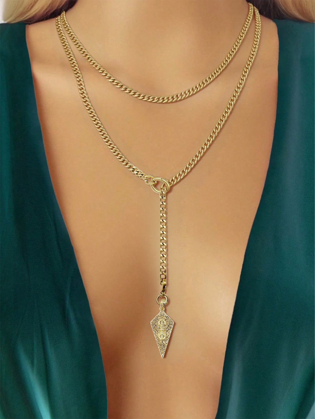 LoveChains™ - Náhrdelník s rytířským štítem