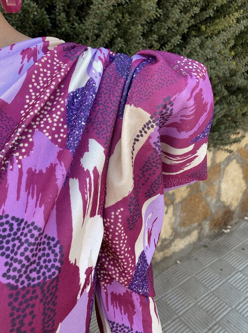 Yllana™ | Midi Šaty pro Ženy s Odhaleným Ramínkem Fialové