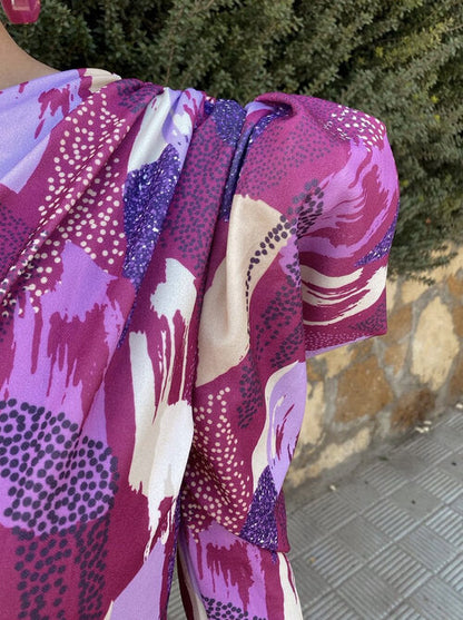 Yllana™ | Midi Šaty pro Ženy s Odhaleným Ramínkem Fialové